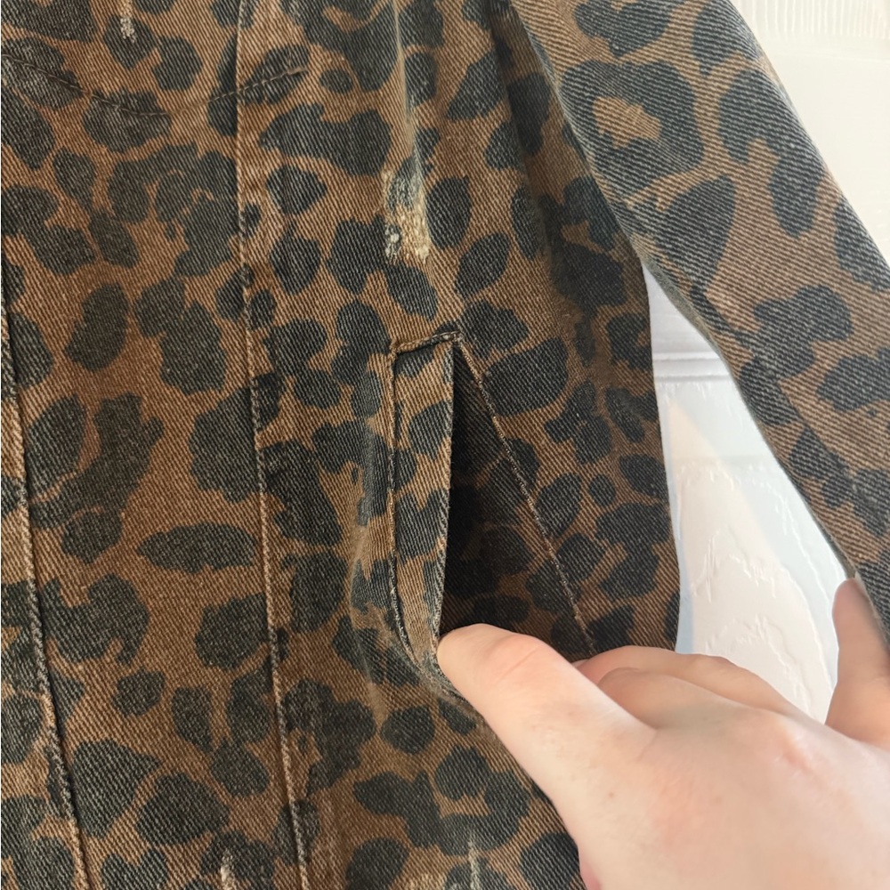 Elan Leopard-Print Jean Jacket in Brown‎ and Black - Picture 6 of 10